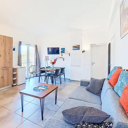 Hameau De Saint Cyprien By Interhome Apartamento Lecci